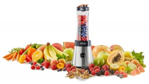 AEG SB2500 Smoothie Mixer mit Früchten 1200